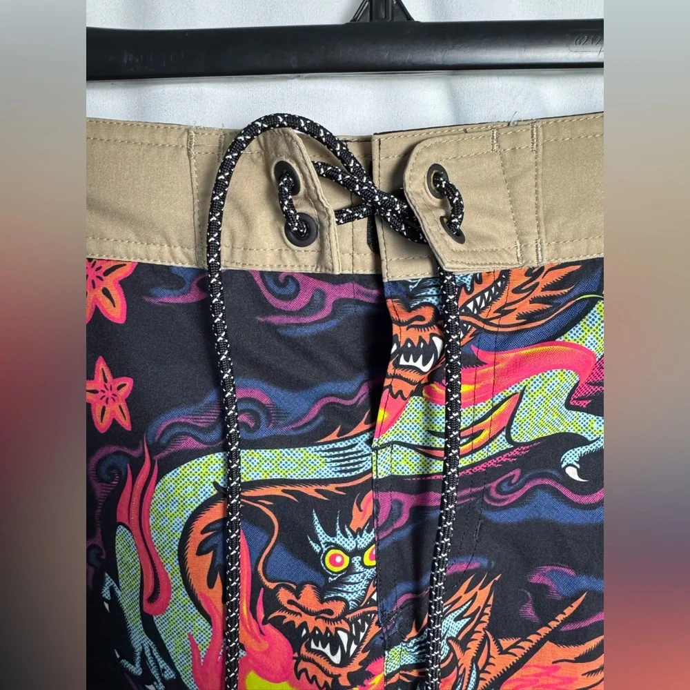Lost Enterprises Men’s 31 Black Star Dragon Board Shorts